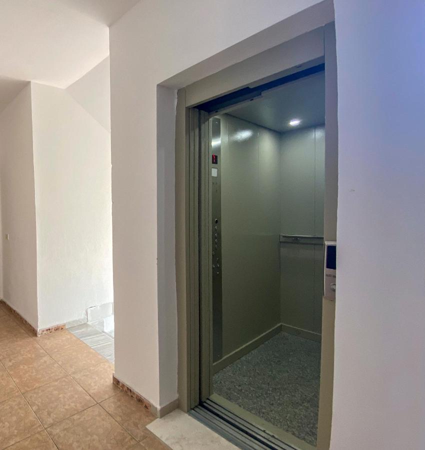 The White Corner Apartment Durrës Exterior foto